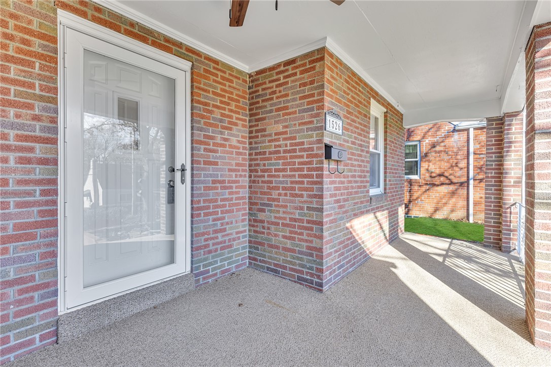 1526 Elgin St