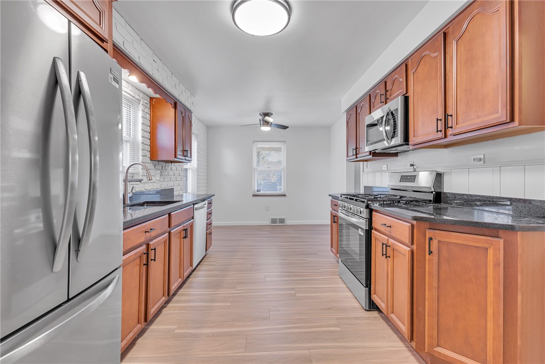 1526 Elgin St