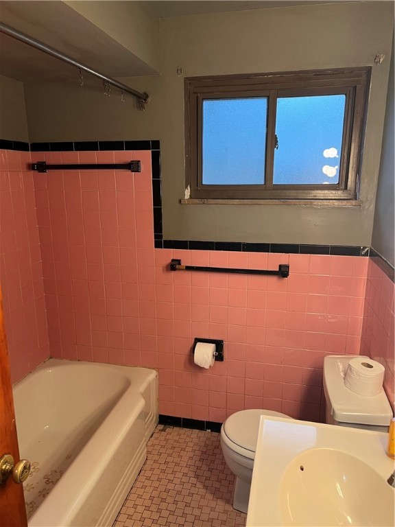 2037 McKees Rocks Rd