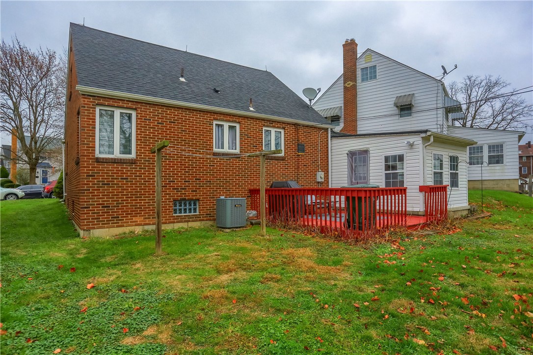 305 Johnston Dr
