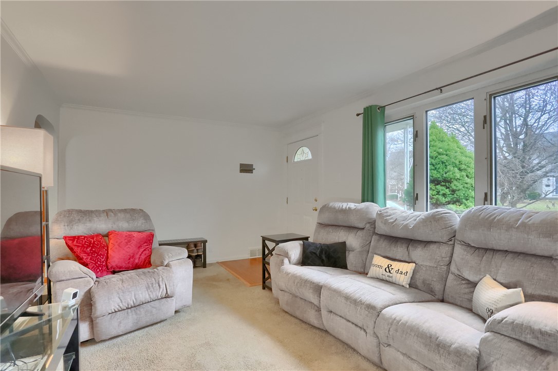 305 Johnston Dr