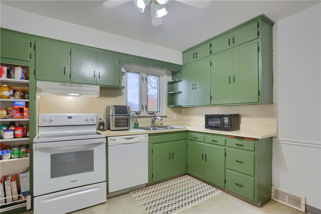 305 Johnston Dr