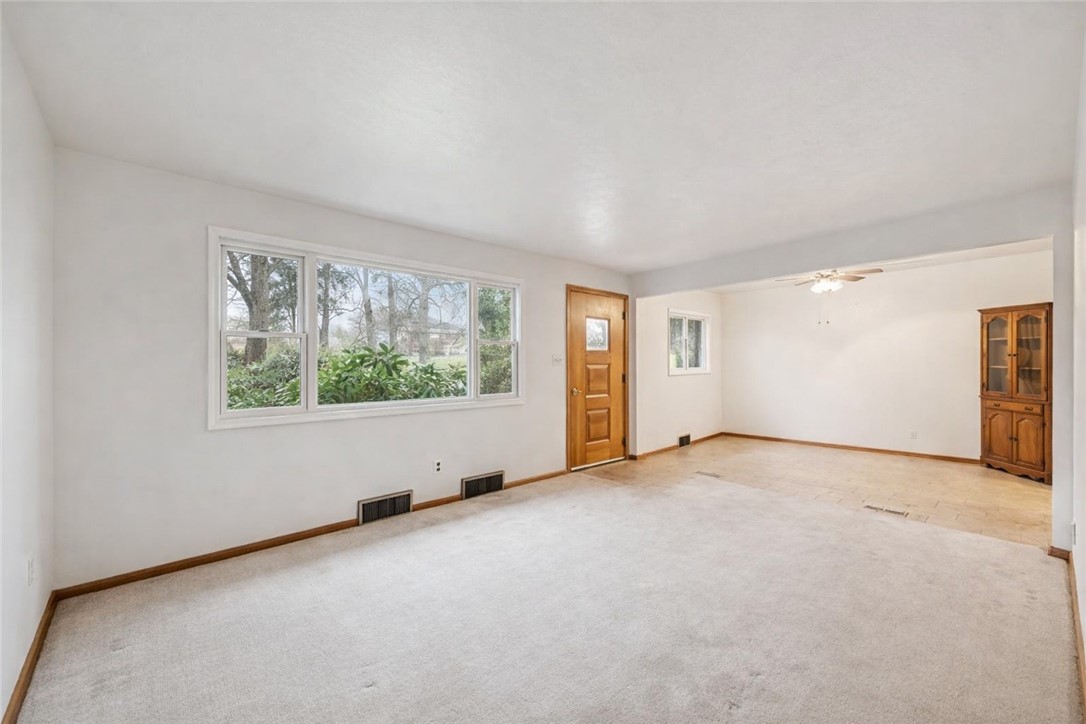 4186 Finleyville Elrama Rd