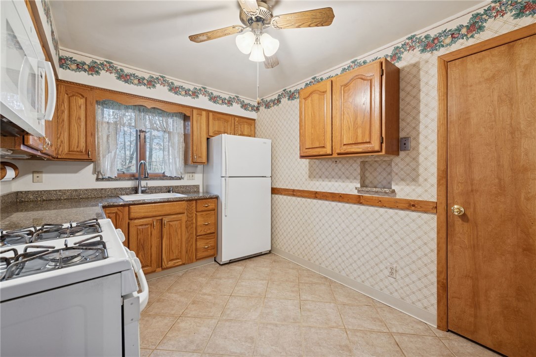 4186 Finleyville Elrama Rd