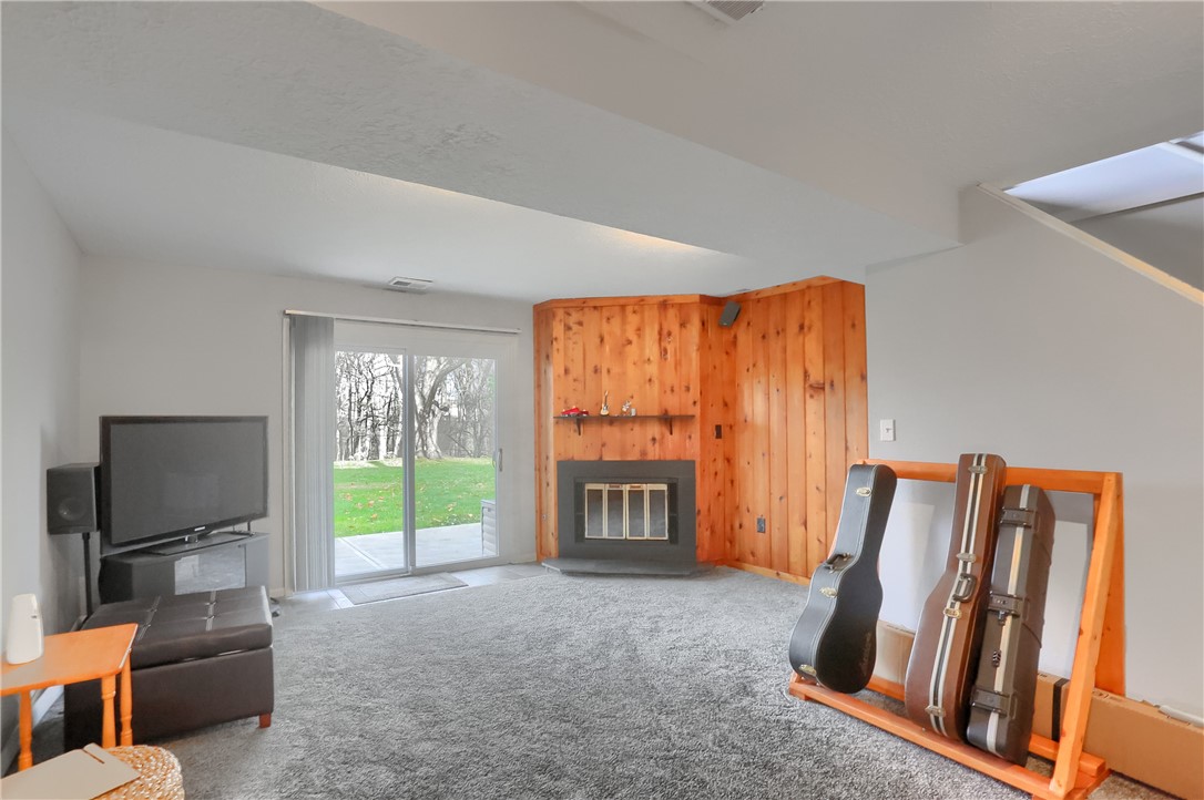 115 Forest Dr