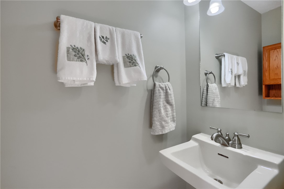 115 Forest Dr