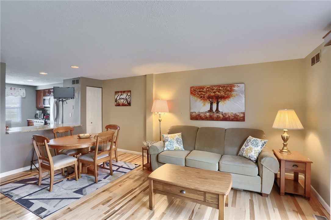 115 Forest Dr