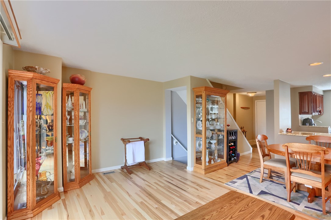 115 Forest Dr