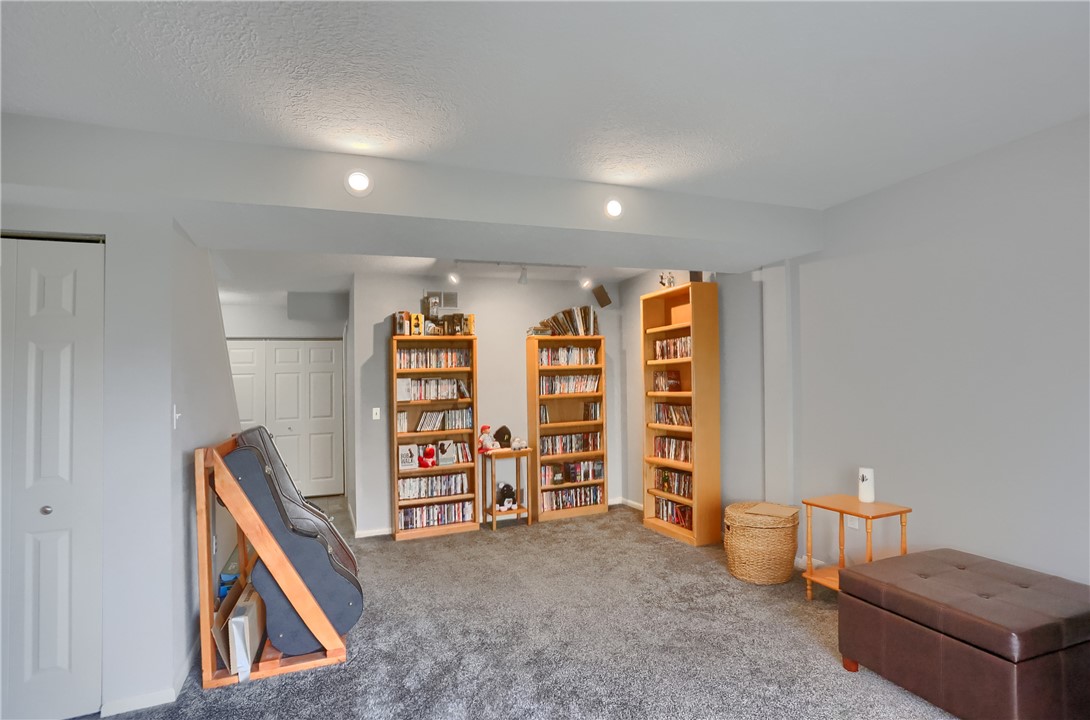 115 Forest Dr