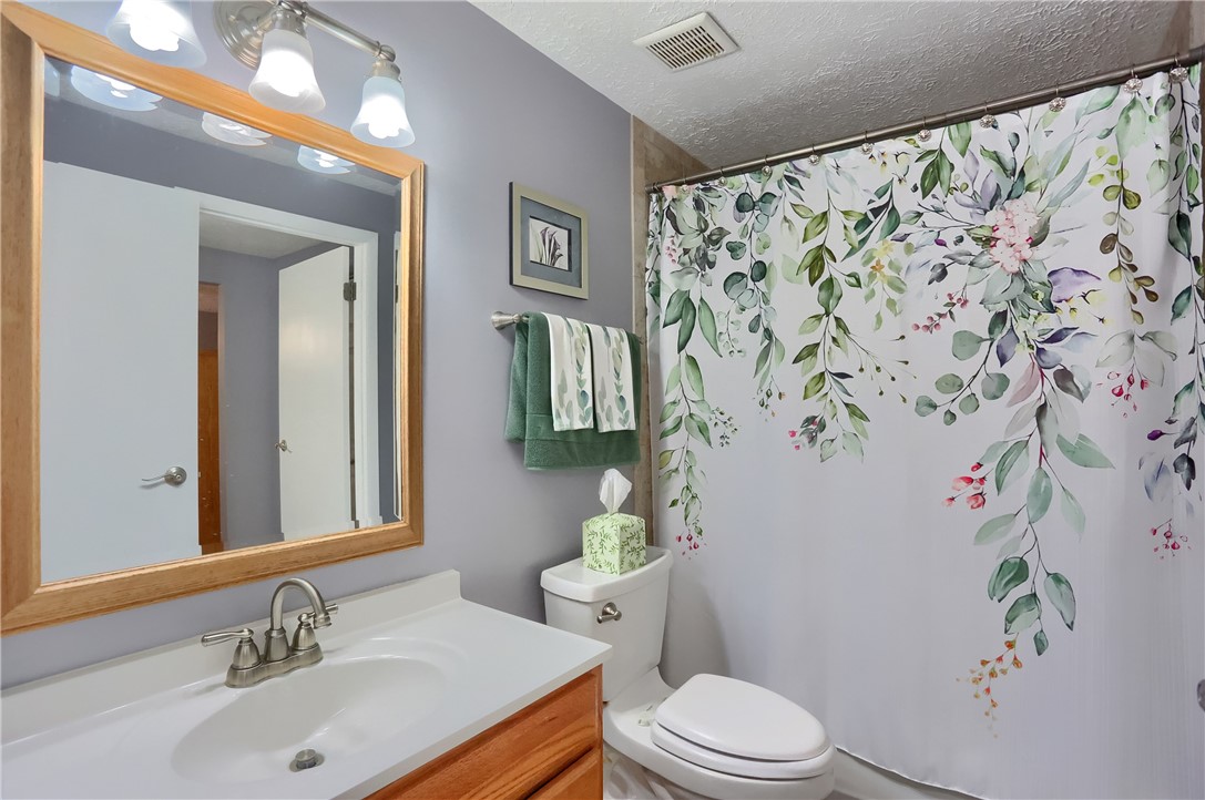 115 Forest Dr