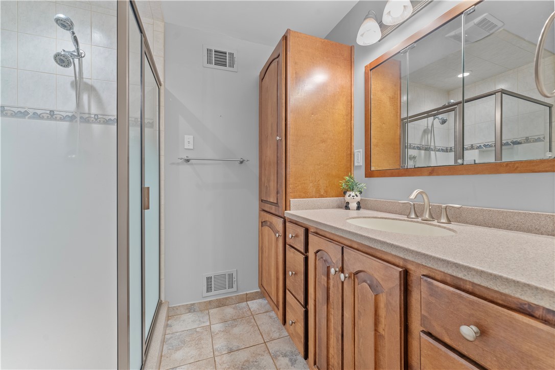 1033 Rutledge Dr