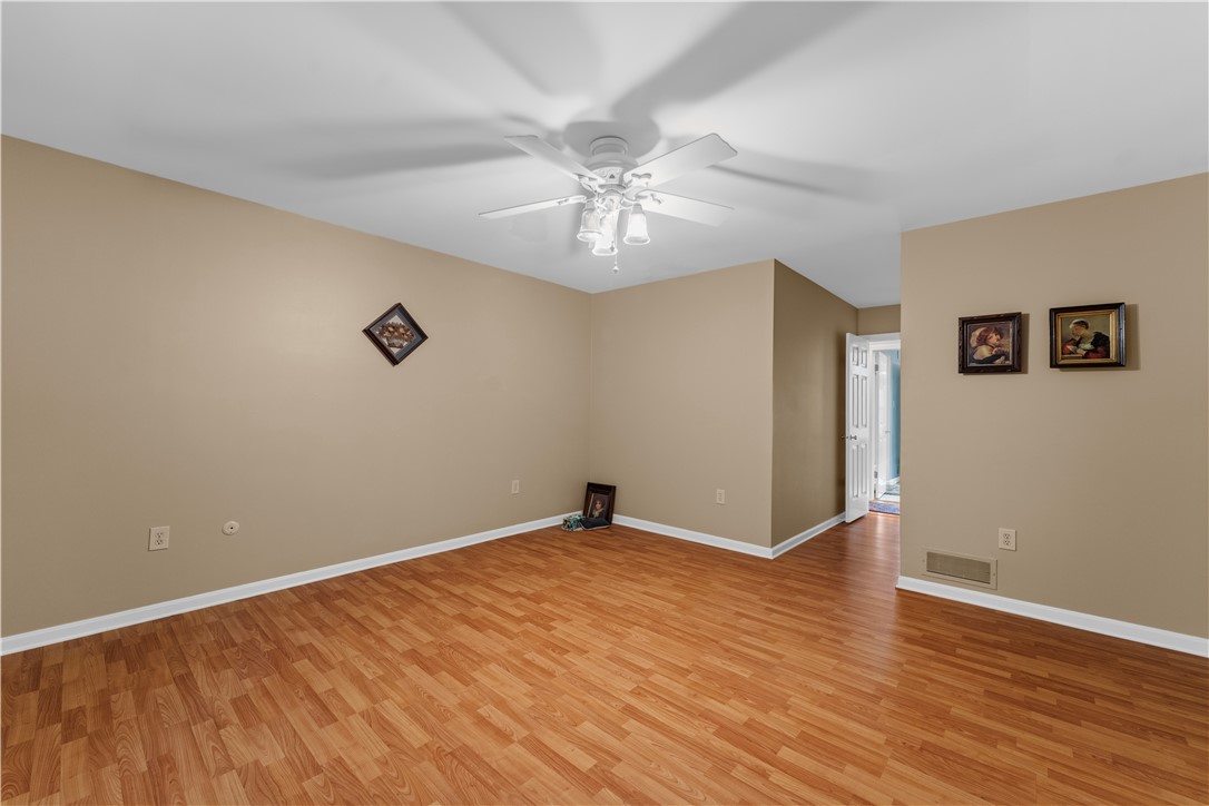1033 Rutledge Dr