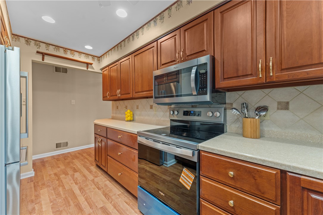 1033 Rutledge Dr