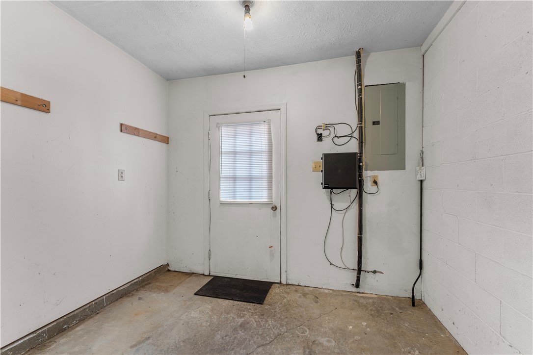 1033 Rutledge Dr