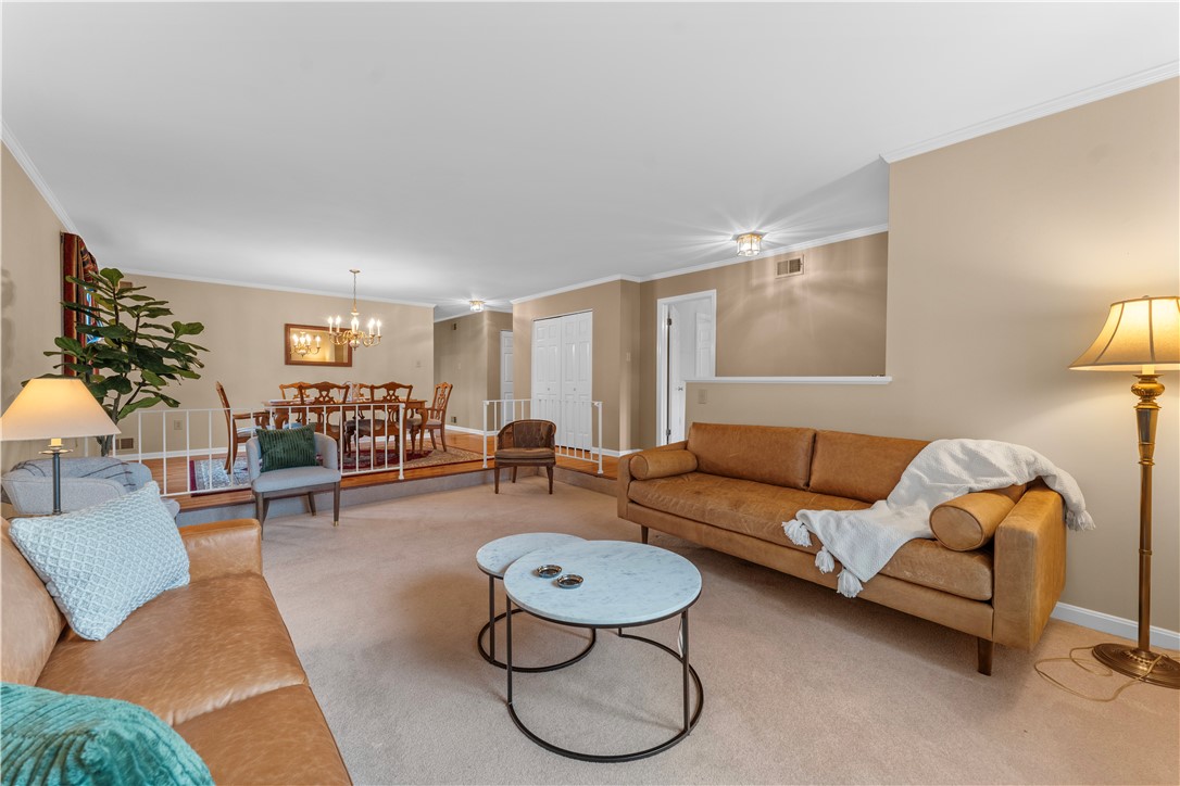 1033 Rutledge Dr
