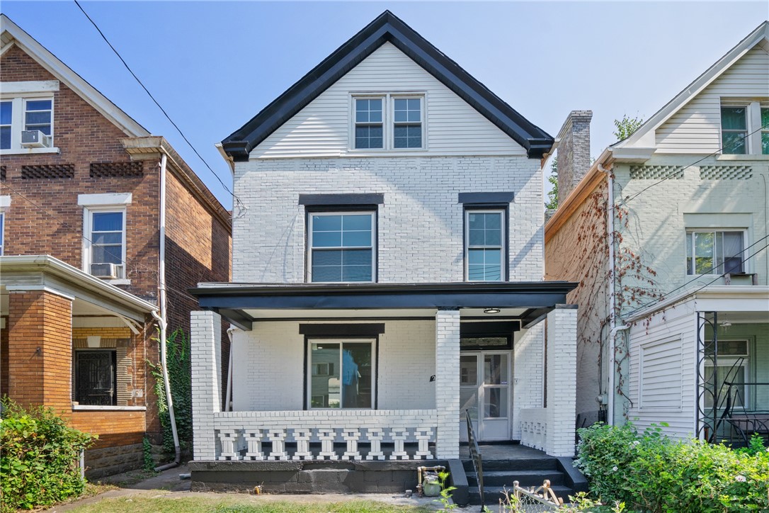 2213 Woodstock Ave