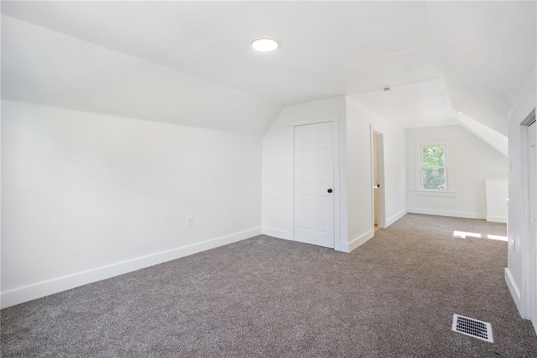 2213 Woodstock Ave