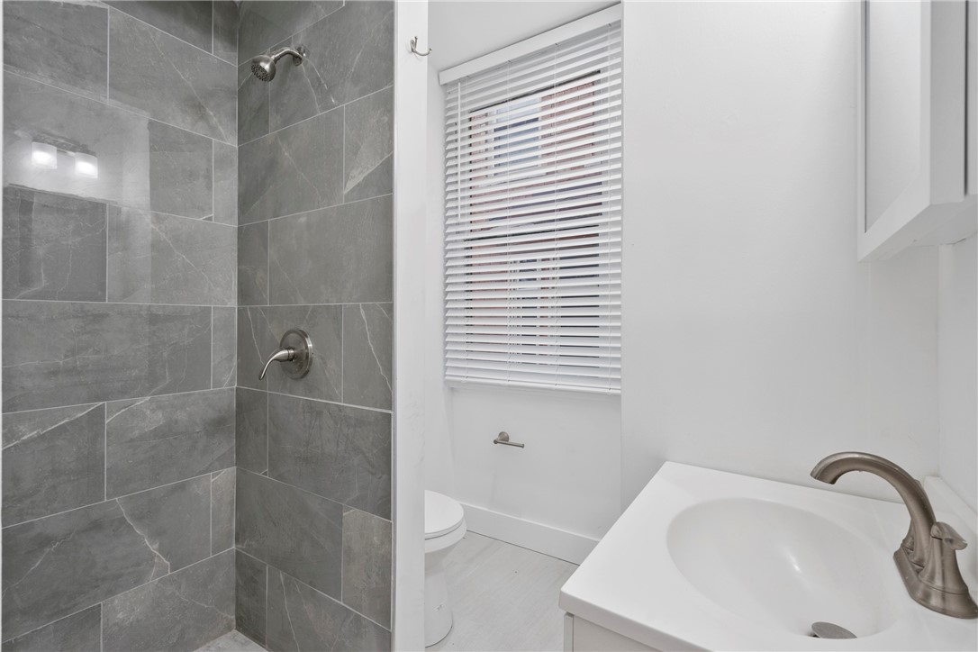 107 W Hutchinson Ave