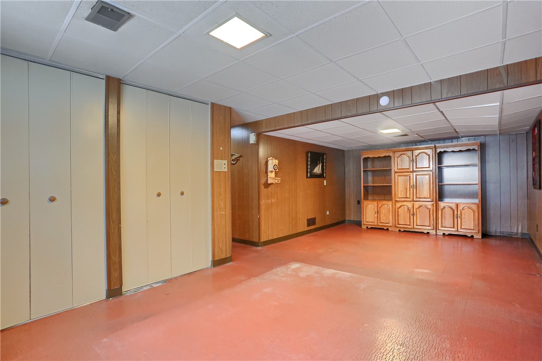 556 Sangree Rd