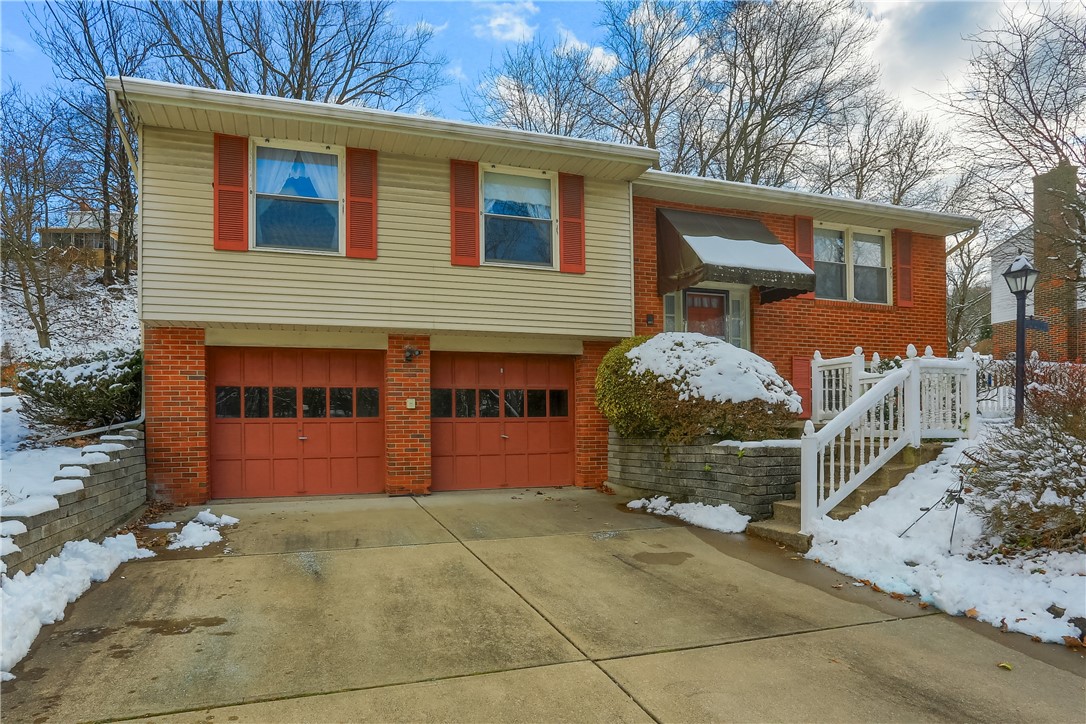 556 Sangree Rd
