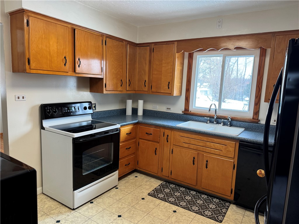 113 GREENHILL DR
