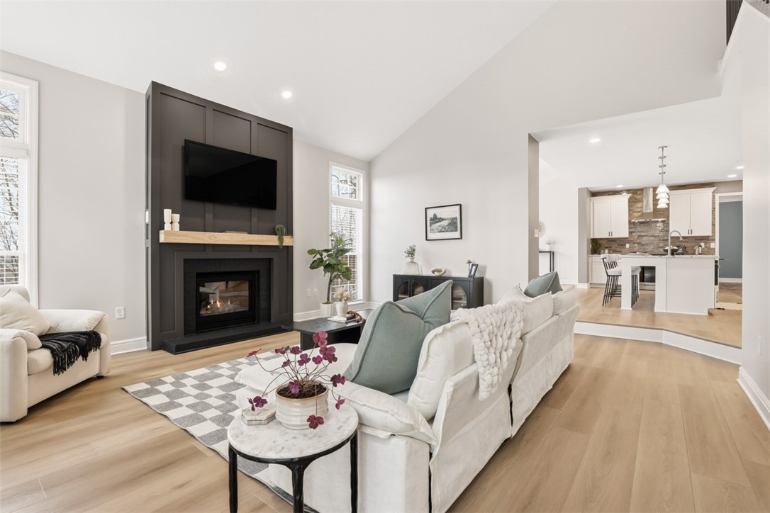 303 Kenney Dr