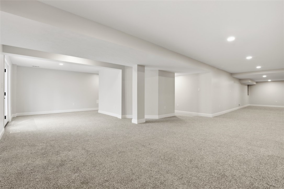 303 Kenney Dr