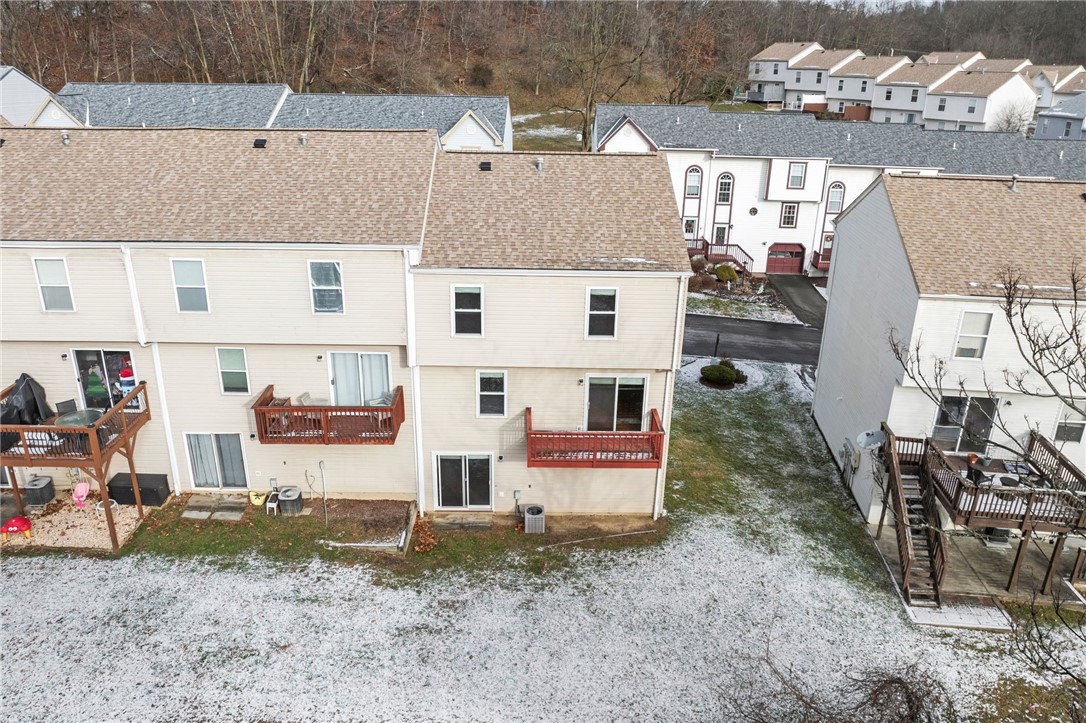 409 Redwood Ct