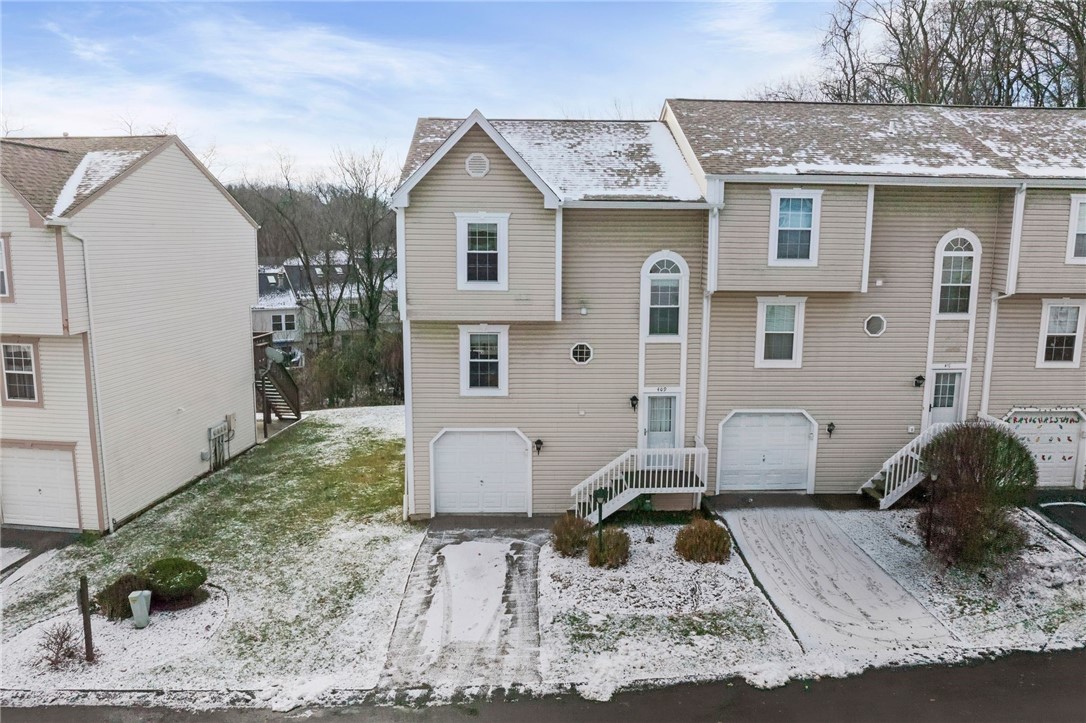 409 Redwood Ct