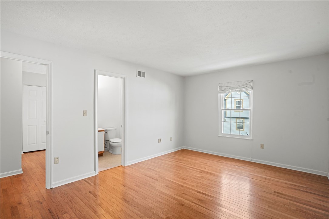 409 Redwood Ct