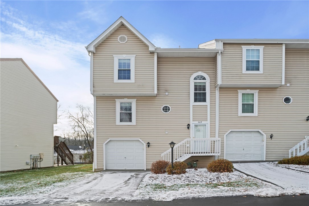409 Redwood Ct
