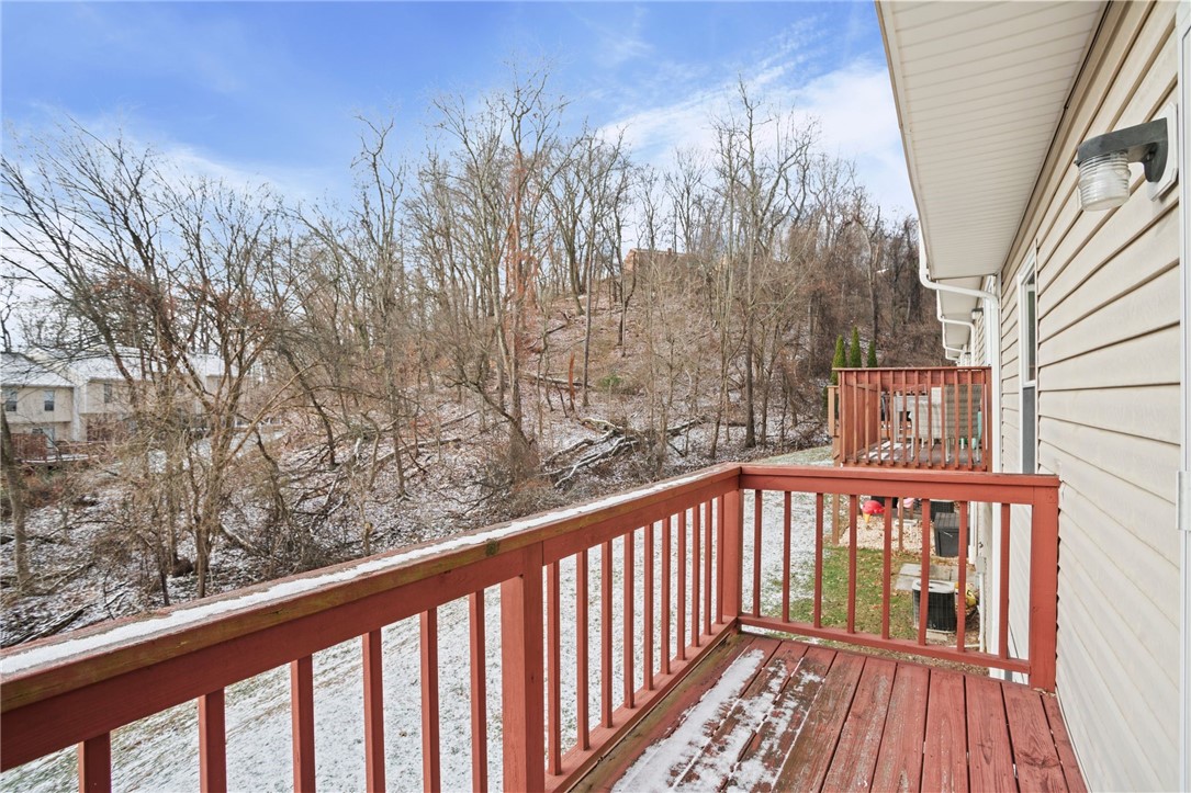 409 Redwood Ct
