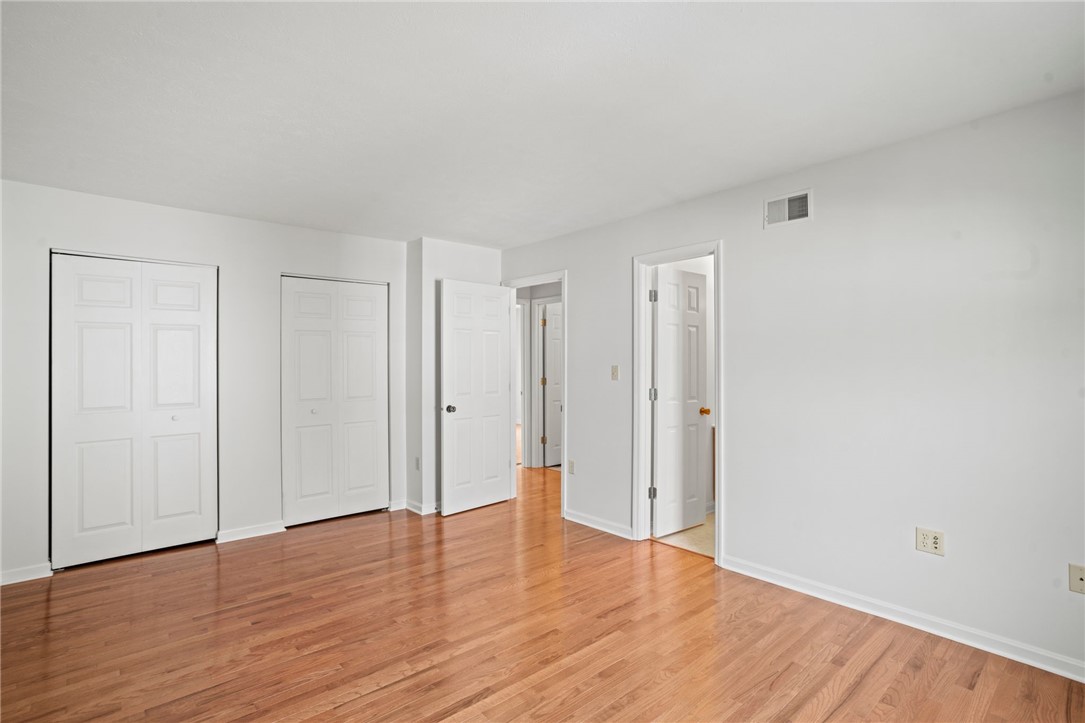 409 Redwood Ct
