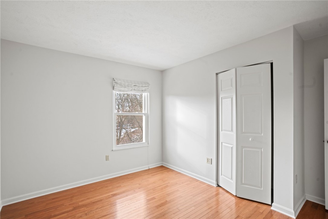 409 Redwood Ct