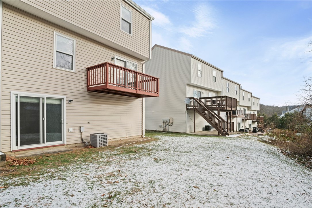 409 Redwood Ct