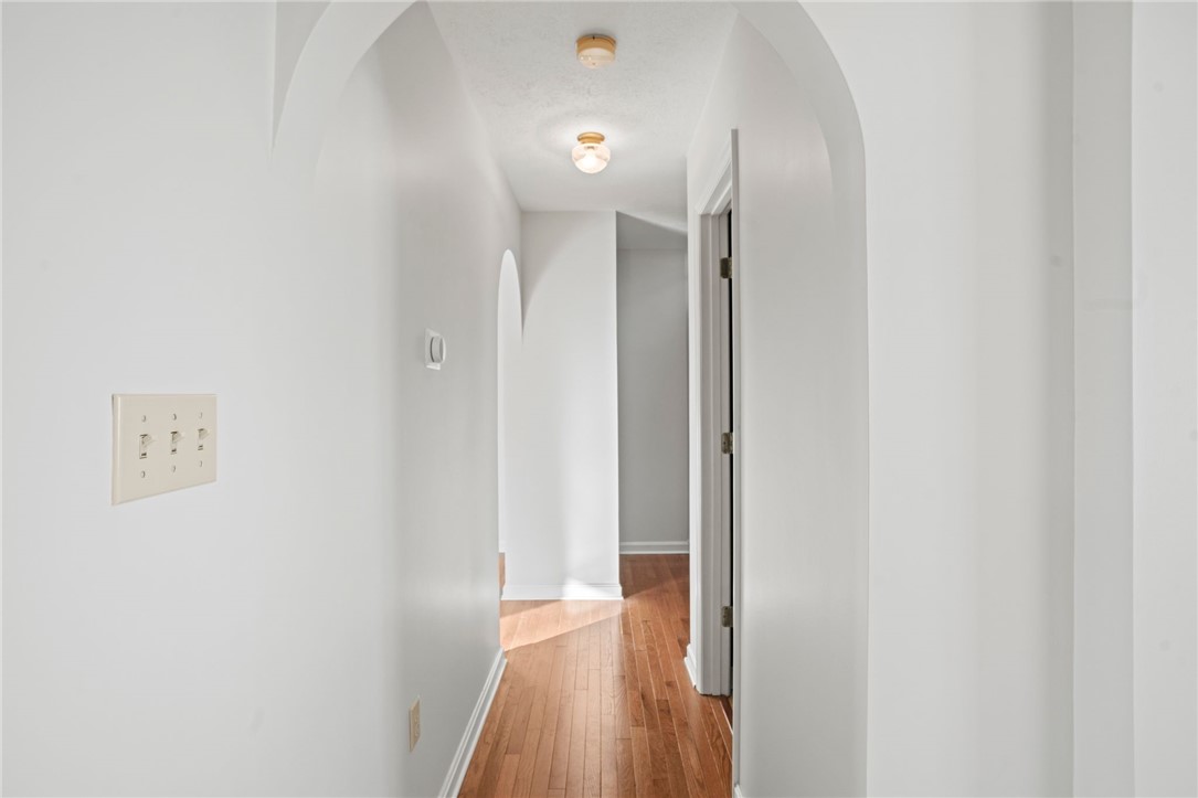 409 Redwood Ct