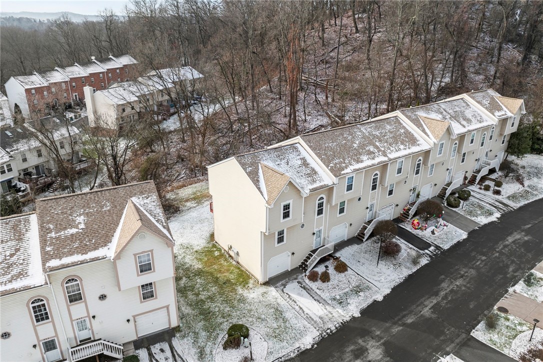409 Redwood Ct