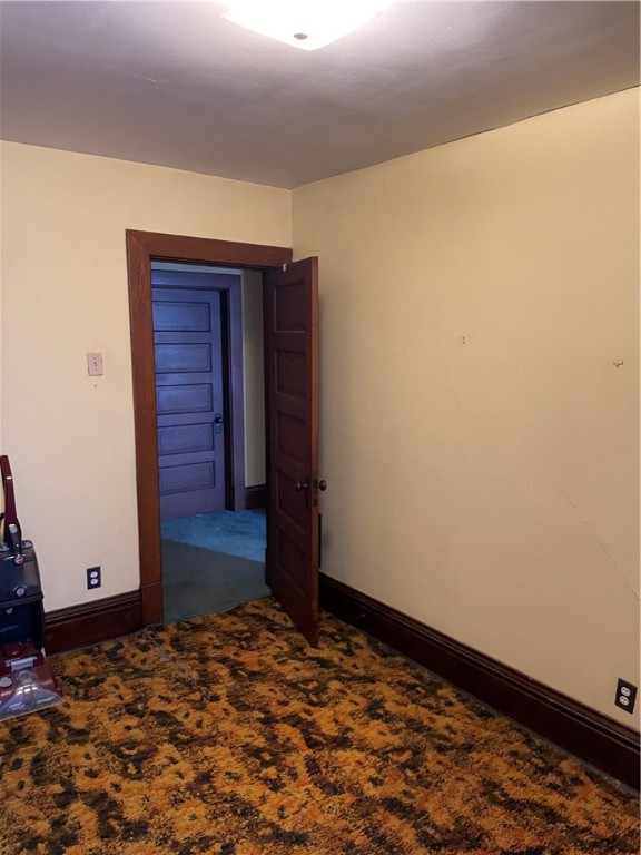 832 Thompson
