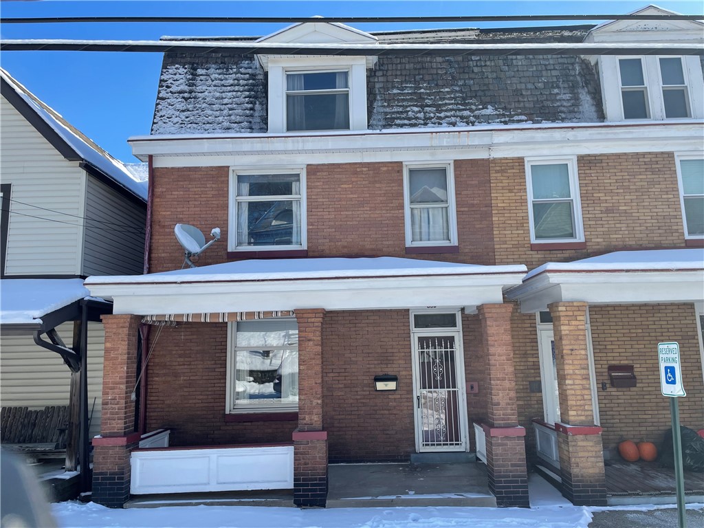 832 Thompson