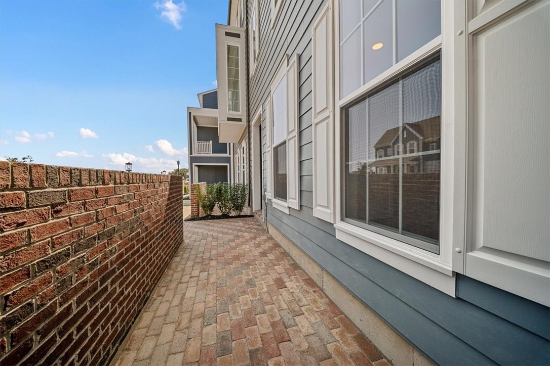 330 Highbridge Ln