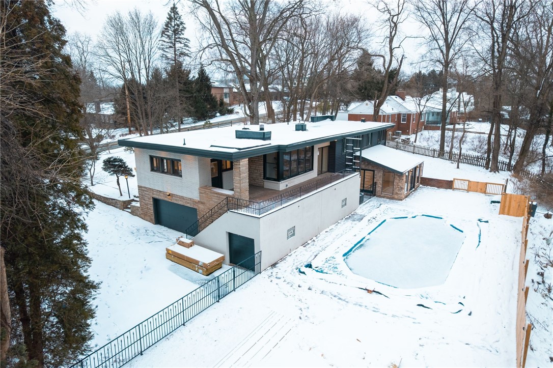 203 Grandview Dr