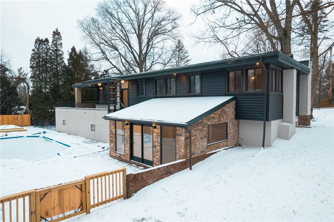 203 Grandview Dr