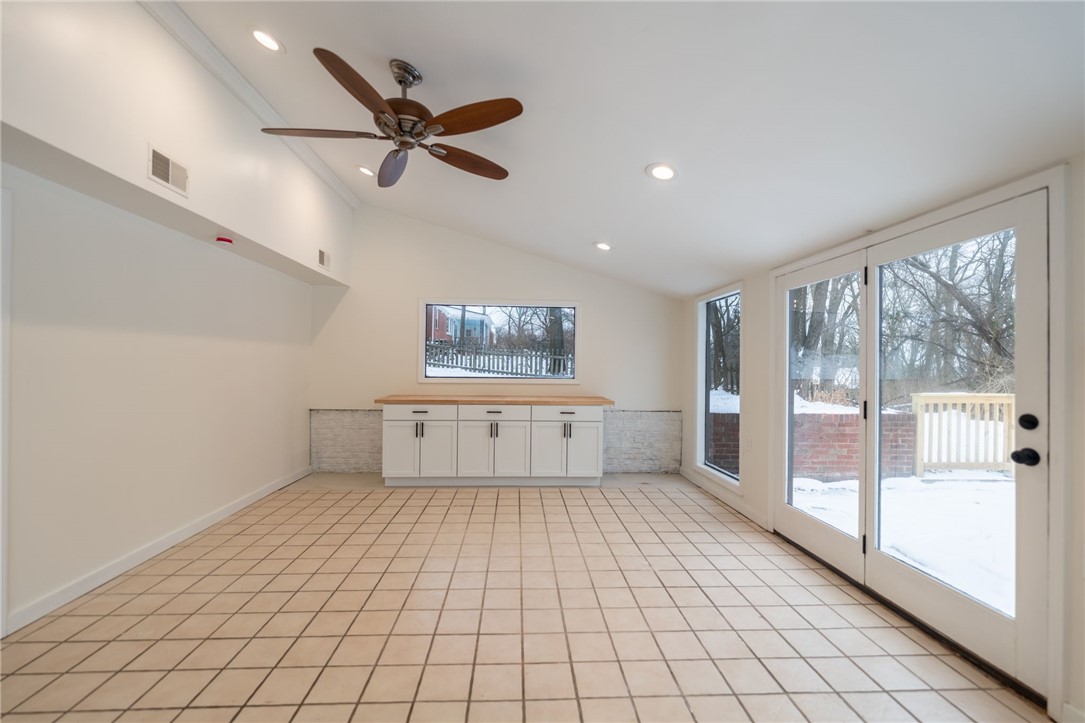 203 Grandview Dr