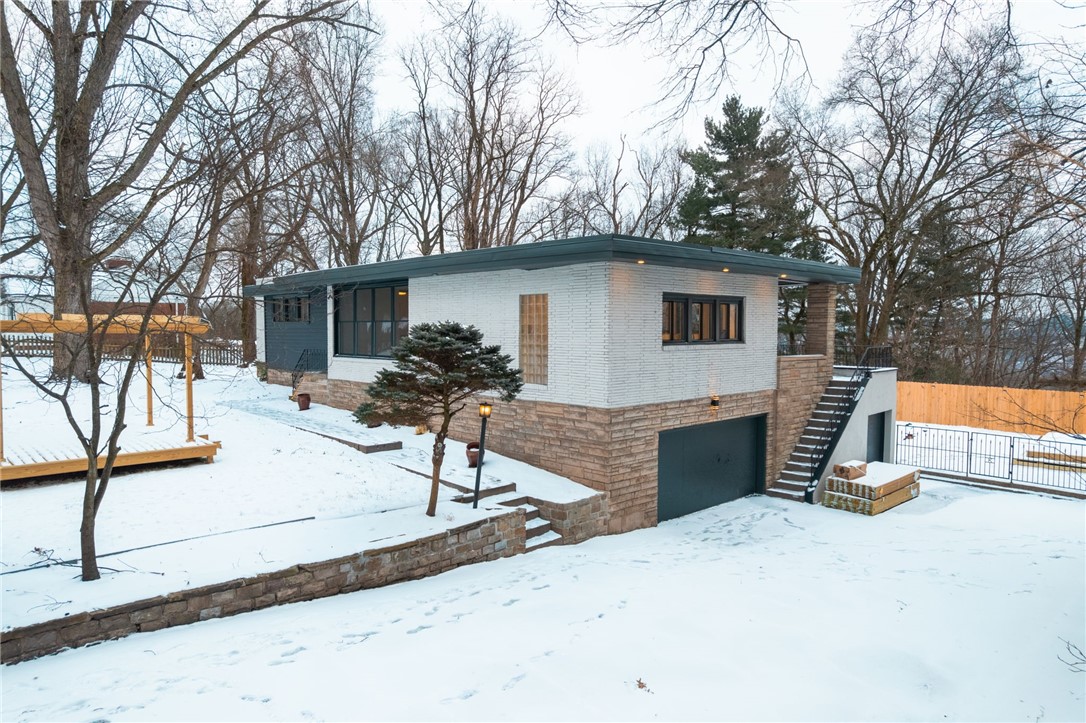 203 Grandview Dr