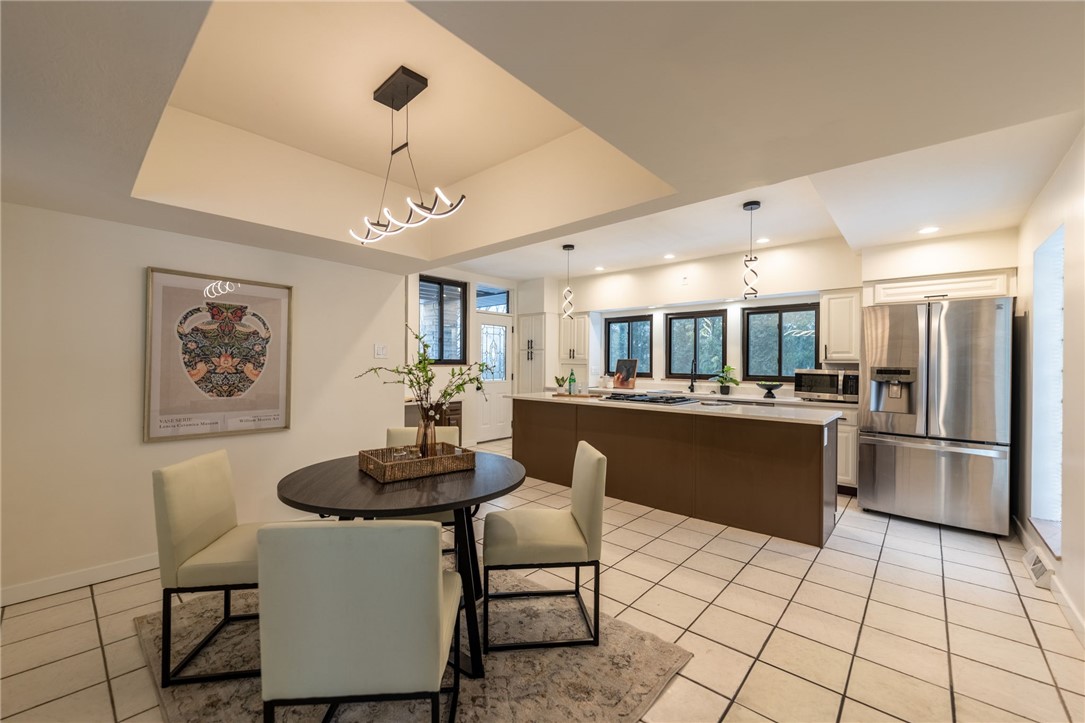 203 Grandview Dr