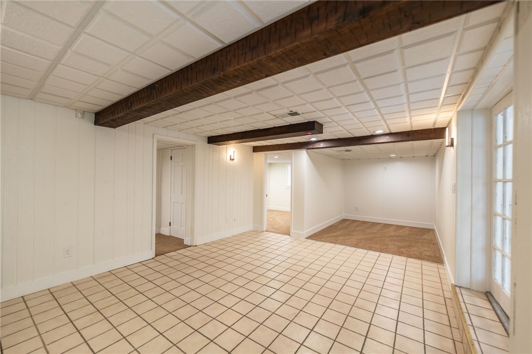 203 Grandview Dr