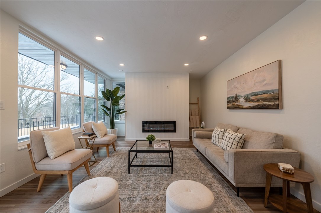 203 Grandview Dr