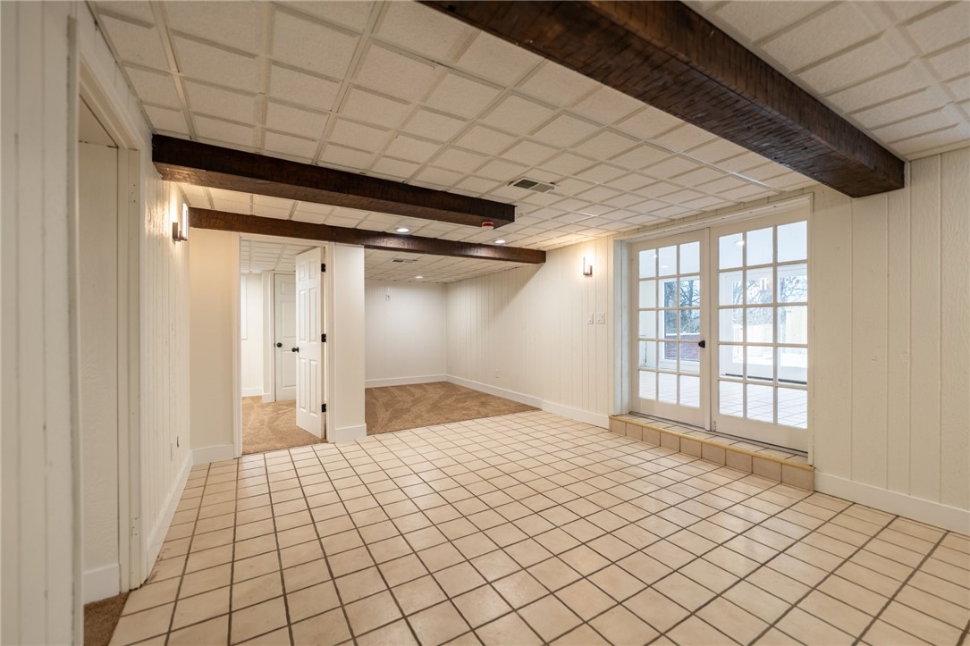 203 Grandview Dr