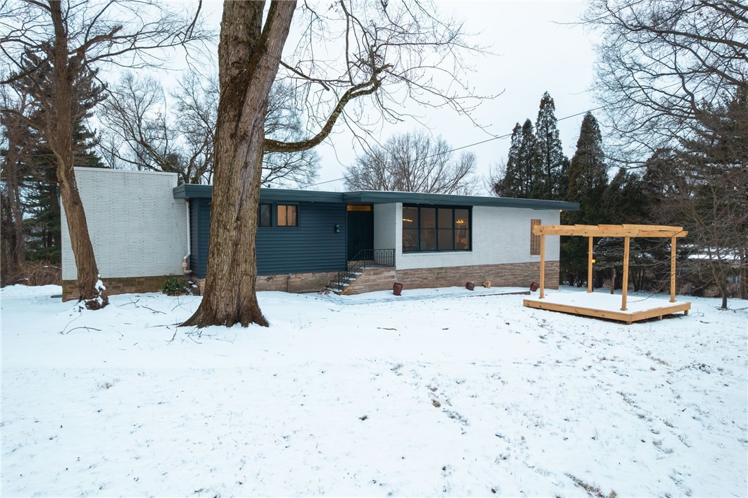 203 Grandview Dr