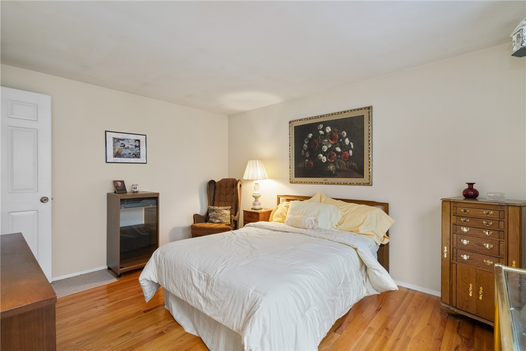 111 N Harleston Dr